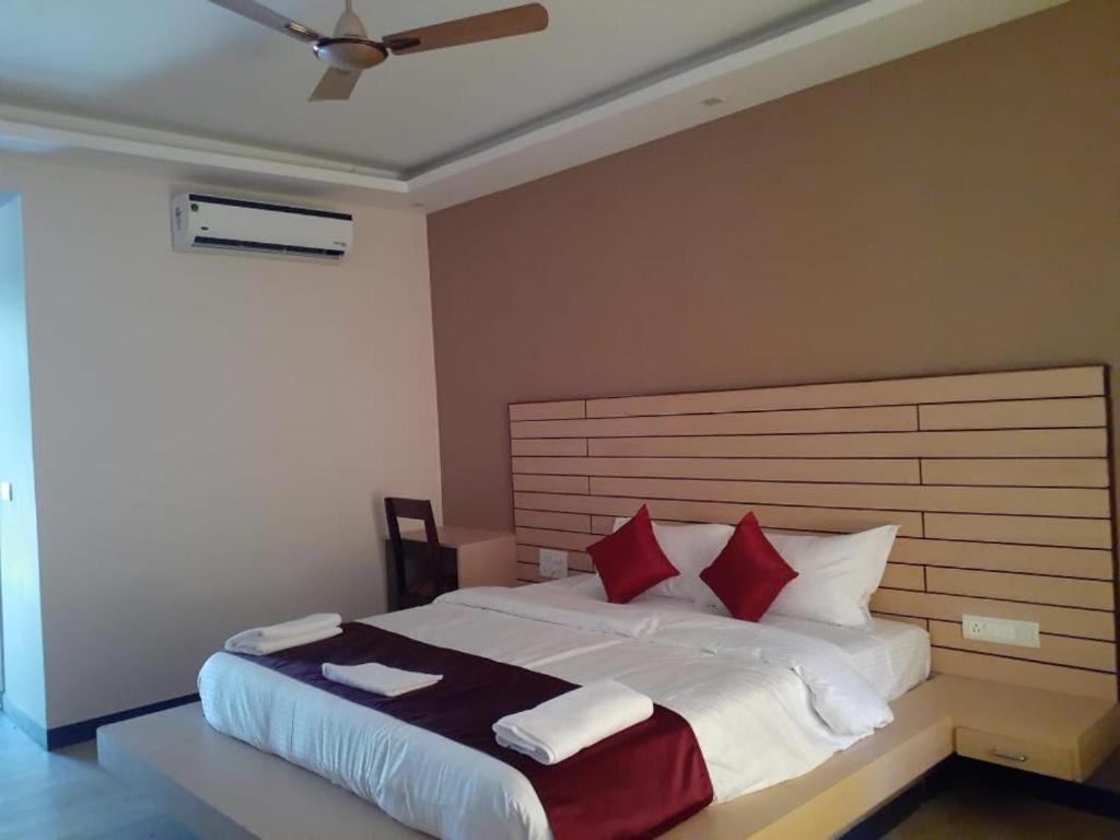 Golden Sands Resort, Morjim Εξωτερικό φωτογραφία